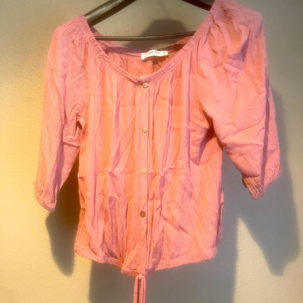 Cute cropped half sleeve (I will steam before shipping)